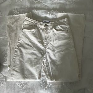 white zara jeans